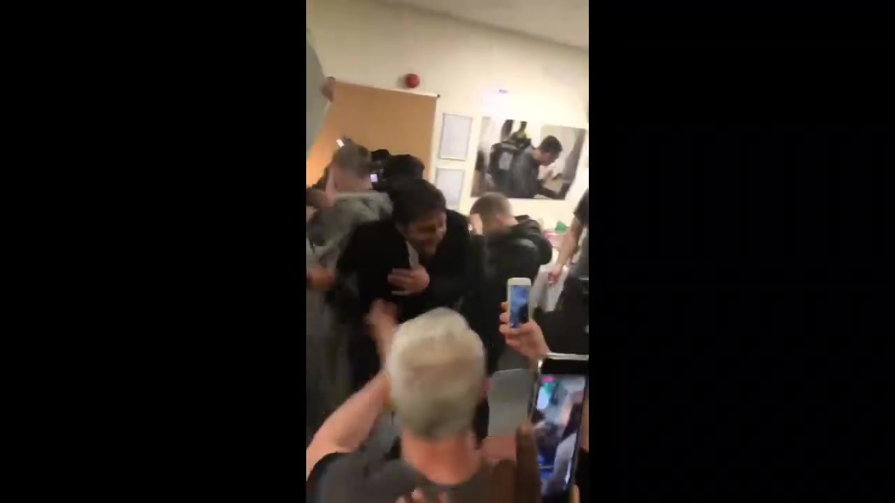 打倒暴政孔蒂搞笑集錦原來(lái)球員早就看他不爽