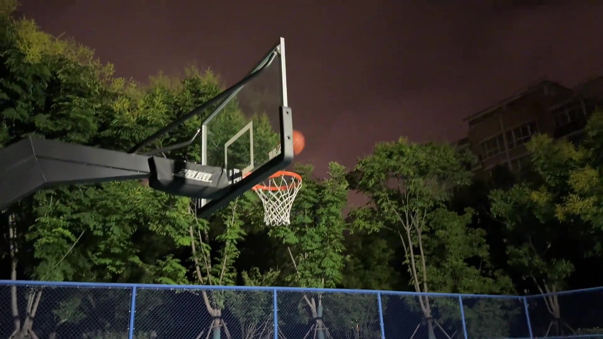 確實帥喬治這個小連招練出來找女朋友都快了