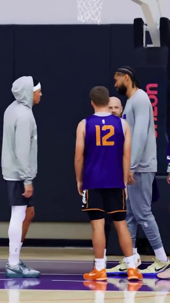 不知不覺布克在太陽(yáng)也要成為一人一城的老將了